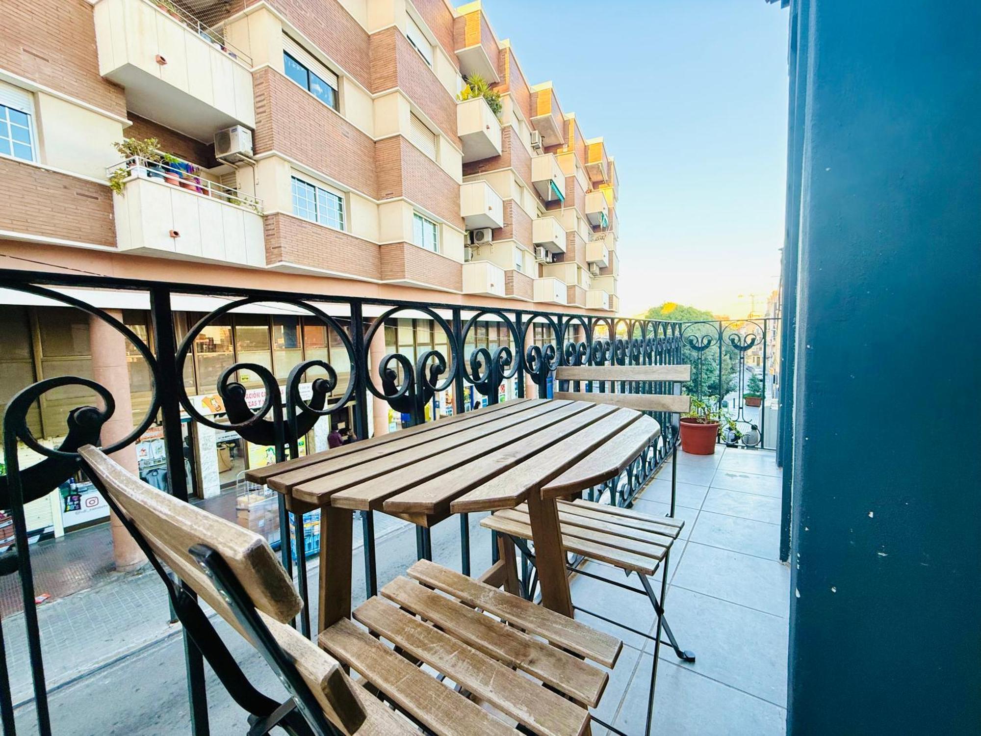 شقة Camp Nou Nueva Casa 91 لوسبيتاليت دي يوبريغات المظهر الخارجي الصورة